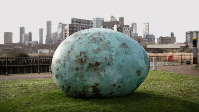 14 Destination London The Line The Hatching Joanna Rajkowska