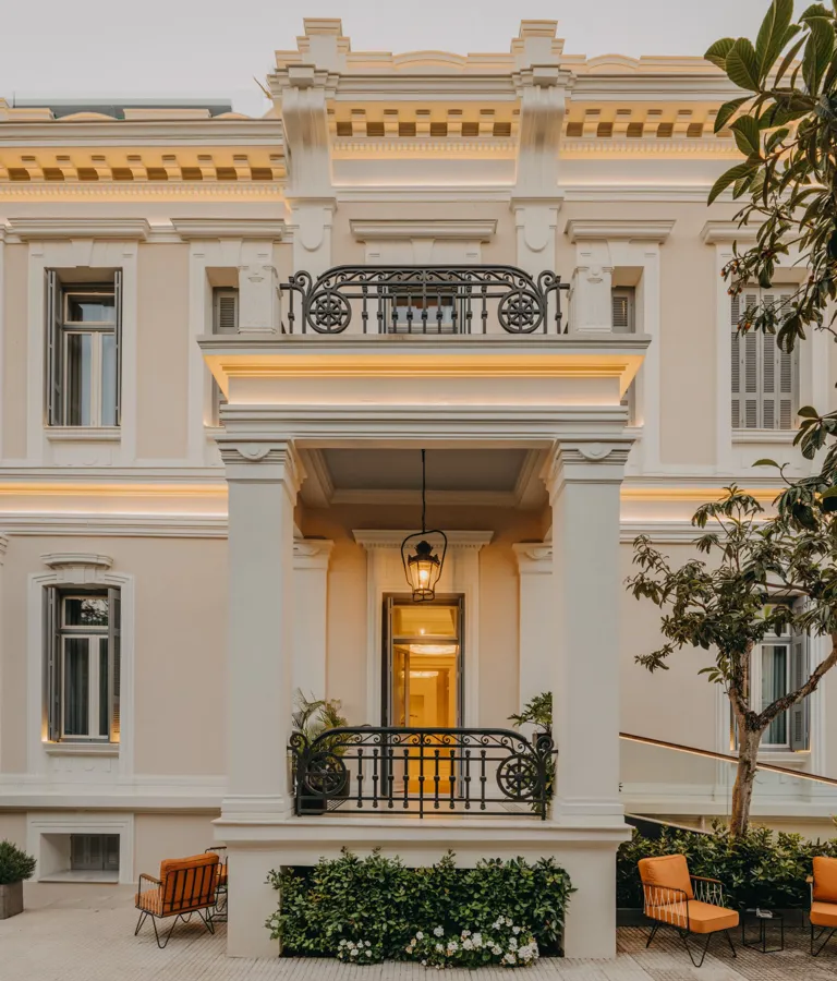 The Bold Type Hotel Architecture (1)