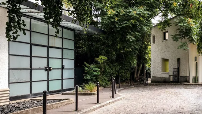 07 Destination Paris Rue Mallet Stevens