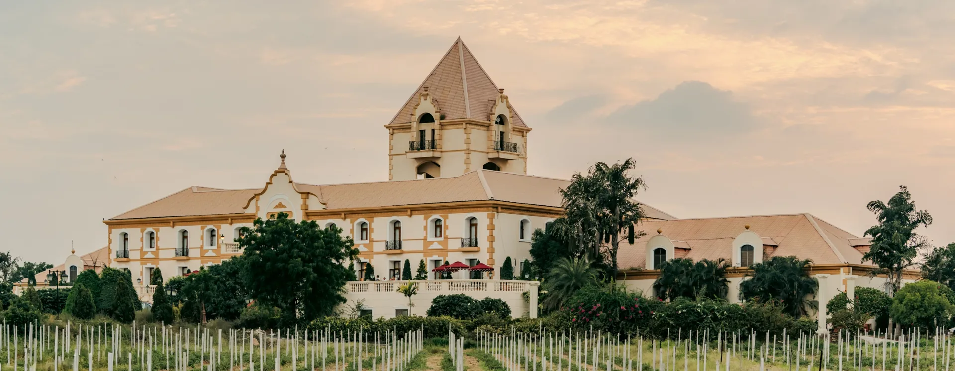 S Hotel Irada Patas India